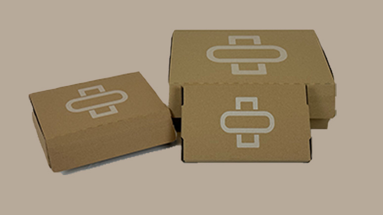 E-handelslåda med logotyp